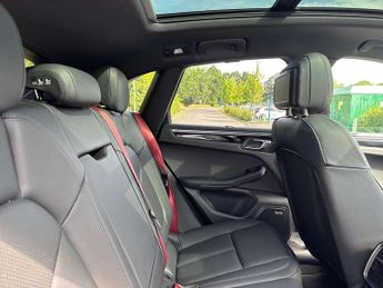 Porsche Macan T 5dr PDK