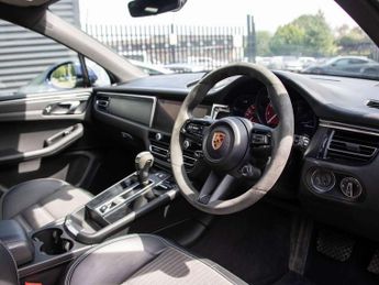 Porsche Macan T 5dr PDK