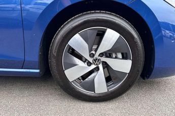 Volkswagen Passat 1.5 TSI eHybrid Life 5dr DSG