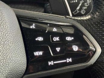 Volkswagen Golf 2.0 TSI 320 R 4Motion 5dr DSG