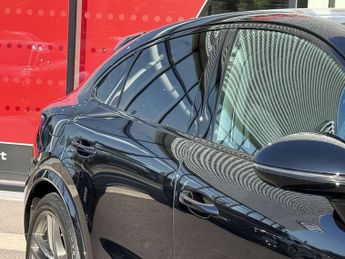 Porsche Cayenne E-Hybrid Platinum Edition 5dr Tiptronic S