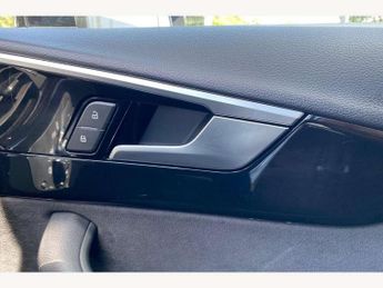 Audi A4 40 TFSI 204 Black Edition 5dr S Tronic