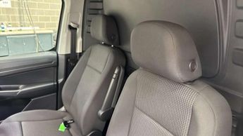 Volkswagen Caddy 1.5 eHybrid 150 Commerce+ Van DSG [Assistance]