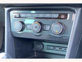 Volkswagen Tiguan 2.0 TSi 230 4Motion SEL 5dr DSG