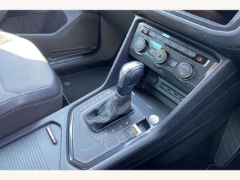 Volkswagen Tiguan 2.0 TSi 230 4Motion SEL 5dr DSG