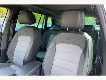 Volkswagen Tiguan 2.0 TSi 230 4Motion SEL 5dr DSG