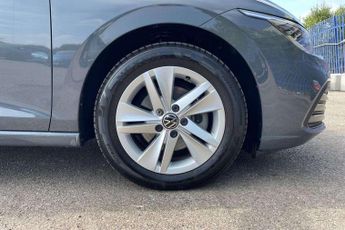 Volkswagen Golf 1.5 eTSI 150 Life 5dr DSG