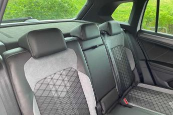 Volkswagen Tiguan 2.0 TDI R-Line 5dr DSG