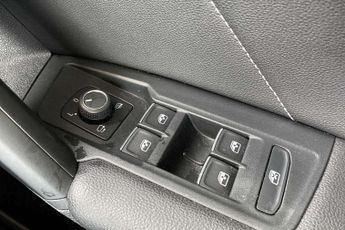 Volkswagen Tiguan 2.0 TDI R-Line 5dr DSG