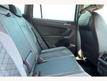 Volkswagen Tiguan 2.0 TDI 200 4Motion R-Line 5dr DSG