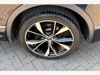 Volkswagen Tiguan 2.0 TDI 200 4Motion R-Line 5dr DSG