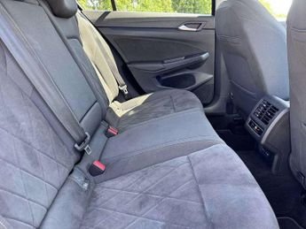 Volkswagen Golf 1.5 eTSI Style 5dr DSG