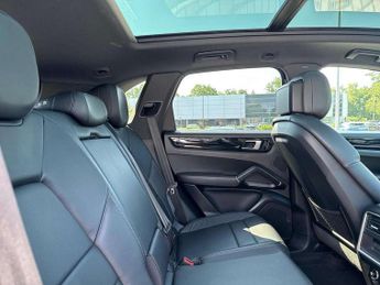 Porsche Cayenne 5dr Tiptronic S