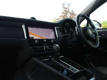 Porsche Macan T 5dr PDK