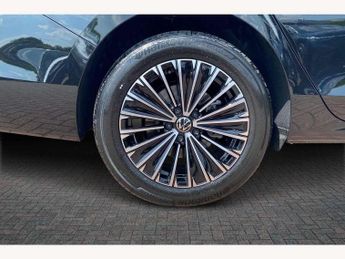 Volkswagen Passat 1.5 TSI eHybrid Elegance 5dr DSG