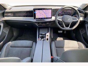 Volkswagen Passat 1.5 TSI eHybrid Elegance 5dr DSG