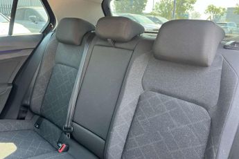 Volkswagen Golf 1.5 eTSI 150 Life 5dr DSG