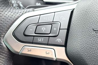 Volkswagen Passat 2.0 BiTDI 240 R-Line Edition 4MOTION 5dr DSG