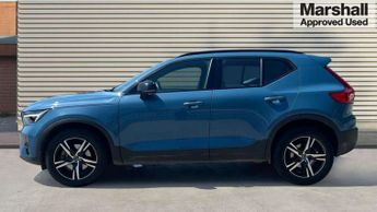 Volvo XC40 2.0 B3P Plus Dark 5dr Auto