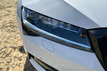 Skoda Superb 2.0 TDI CR 200 Sport Line Plus 5dr DSG