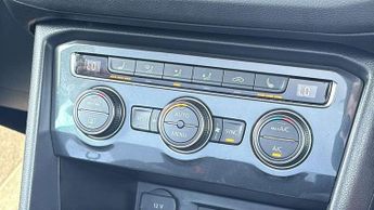 Volkswagen Tiguan 2.0 TDi 150 4Motion R-Line Tech 5dr DSG