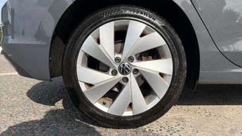 Volkswagen Golf 1.5 eTSI 150 Style 5dr DSG