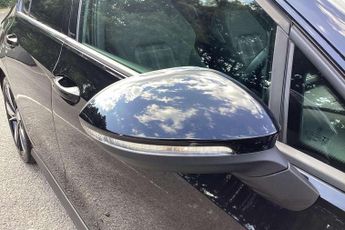 Volkswagen Golf 2.0 TDI 200 GTD 5dr DSG