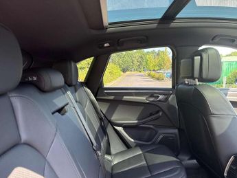 Porsche Macan 5dr PDK