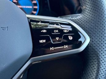 Volkswagen Golf 1.5 eTSI 150 Black Edition 5dr DSG