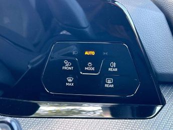 Volkswagen Golf 1.5 eTSI 150 Black Edition 5dr DSG