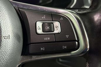 Volkswagen Tiguan 2.0 TSi 230 4Motion SEL 5dr DSG