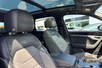 Volkswagen Touareg 3.0 V6 TDI 4Motion 286 Black Edition 5dr Tip Auto