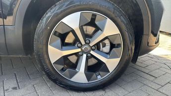 Volvo XC40 2.0 B4P Plus Dark 5dr Auto