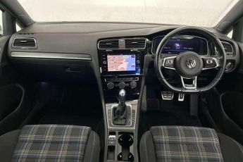 Volkswagen Golf 1.4 TSI GTE Advance 5dr DSG