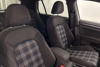 Volkswagen Golf 1.4 TSI GTE Advance 5dr DSG