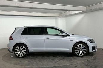 Volkswagen Golf 1.4 TSI GTE Advance 5dr DSG