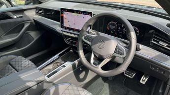Volkswagen Passat 1.5 eTSI R-Line 5dr DSG