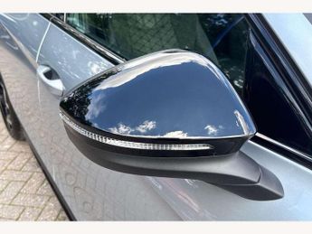 Volkswagen Passat 1.5 eTSI R-Line 5dr DSG