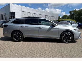 Volkswagen Passat 1.5 eTSI R-Line 5dr DSG