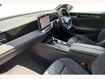 Volkswagen Passat 1.5 eTSI R-Line 5dr DSG