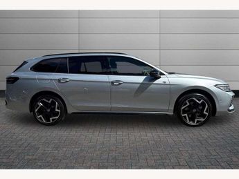 Volkswagen Passat 1.5 eTSI R-Line 5dr DSG