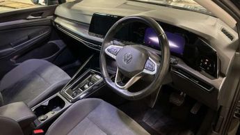 Volkswagen Golf 1.5 eTSI 150 Style 5dr DSG