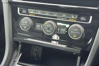 Volkswagen Golf 2.0 TSI GTI 5dr DSG