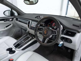 Porsche Macan S 5dr PDK