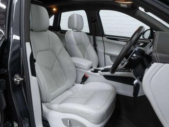 Porsche Macan S 5dr PDK