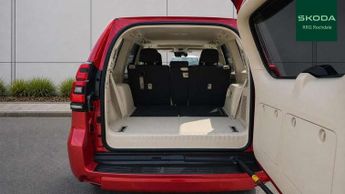 Toyota Land Cruiser 2.8 D-4D 204 Invincible 5dr Auto 7 Seats