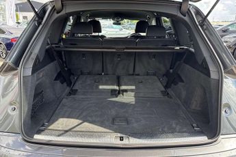 Audi Q7 50 TDI Quattro S Line 5dr Tiptronic