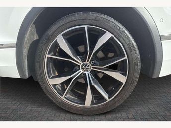 Volkswagen Tiguan 2.0 TDI R-Line 5dr DSG