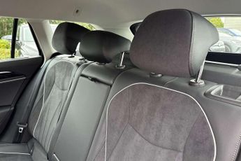 Volkswagen Passat 1.5 TSI eHybrid Life 5dr DSG