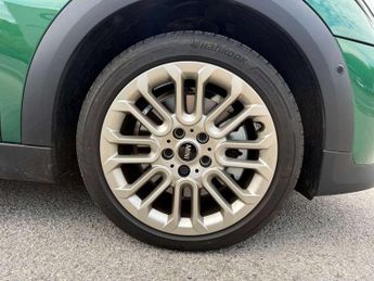 MINI Cooper 1.5 C Exclusive 5dr Auto
